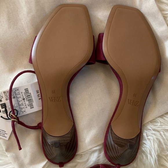 Zara Suede Mid-Heel Ankle Strap Sandals w/Dust Bag - Picture 11 of 15